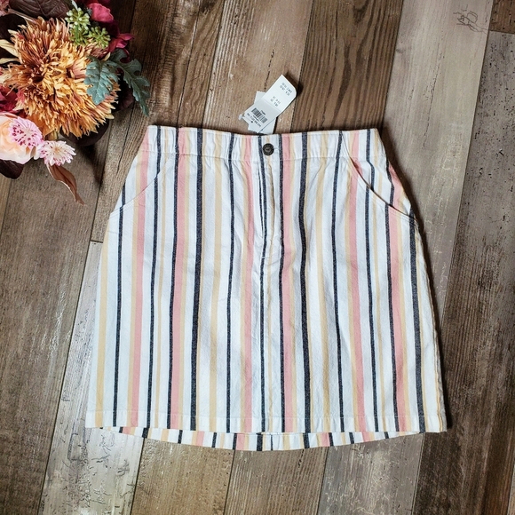 NWT Hollister Ultra High-Rise Striped Mini Skirt with Pockets Size Small - Picture 3 of 13